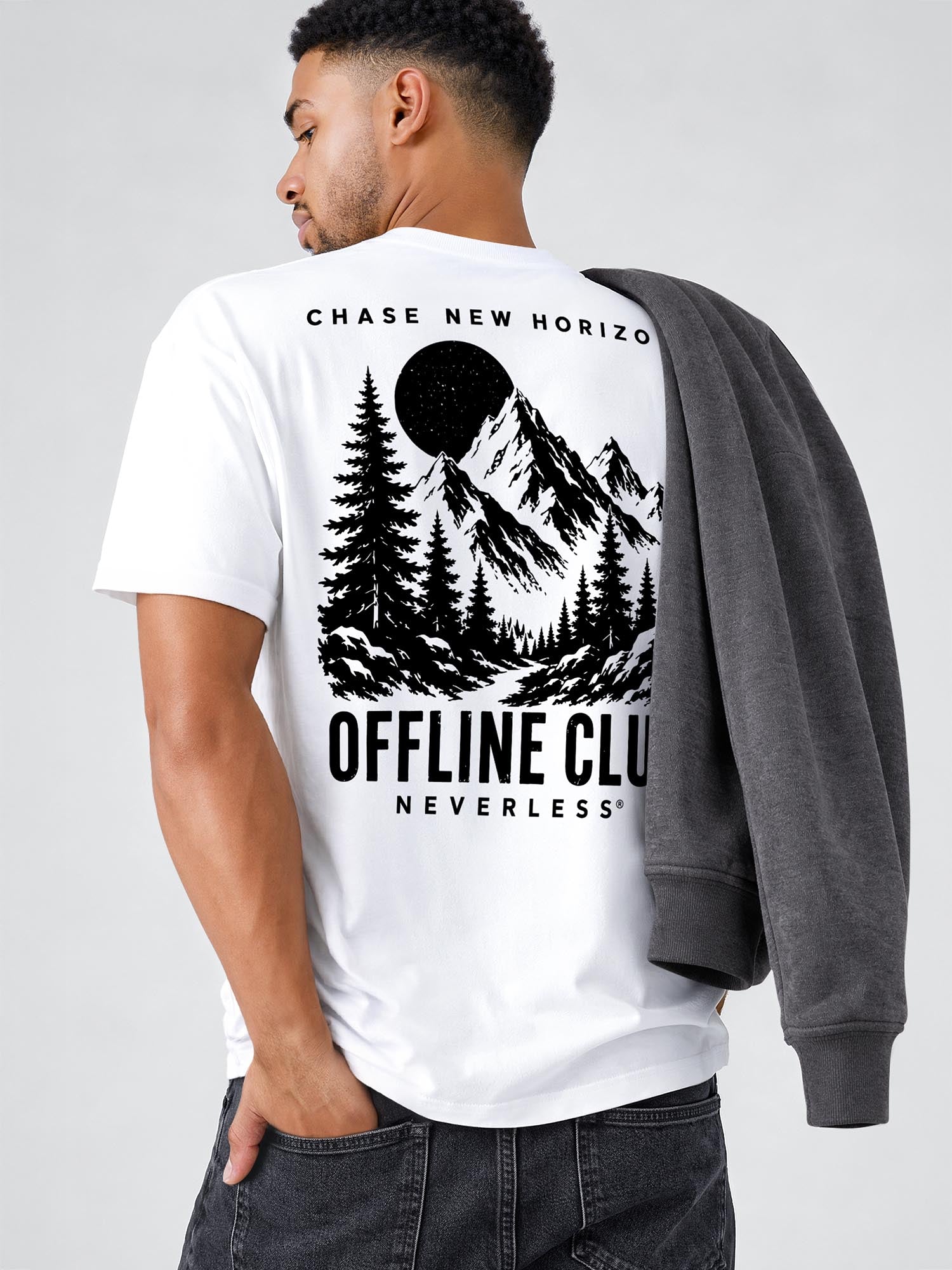 [AI generated] weiß relaxed-fit