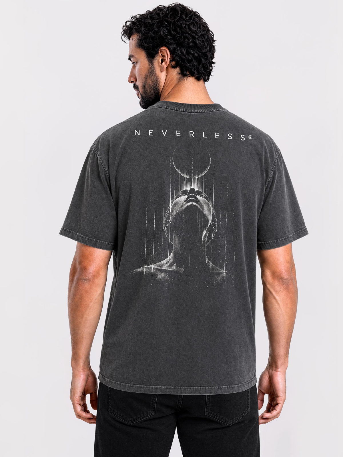 [AI generated] dunkelgrau relaxed-fit