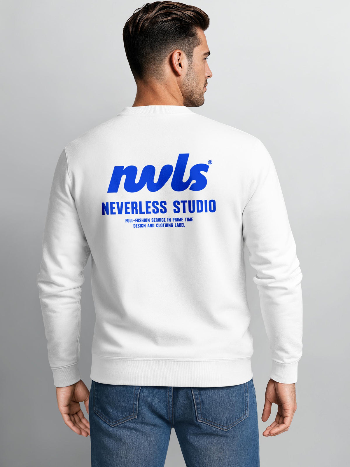 [AI generated] weiß slim-fit