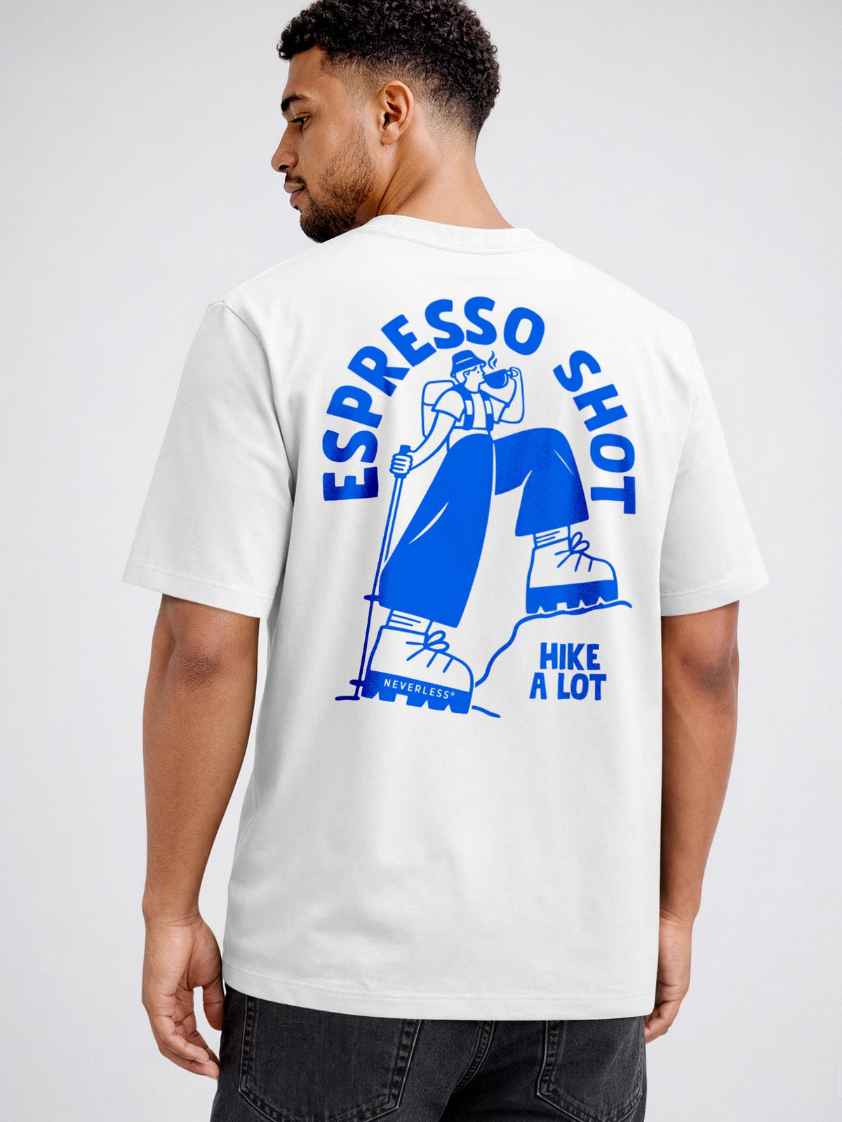 [AI generated] weiß relaxed-fit