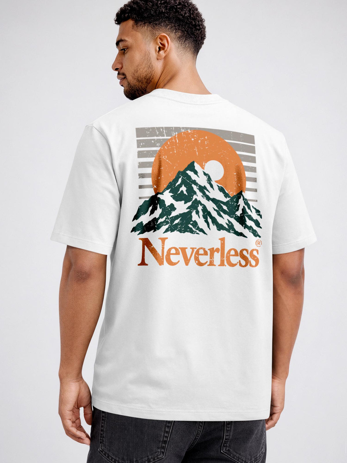 [AI generated] weiß relaxed-fit