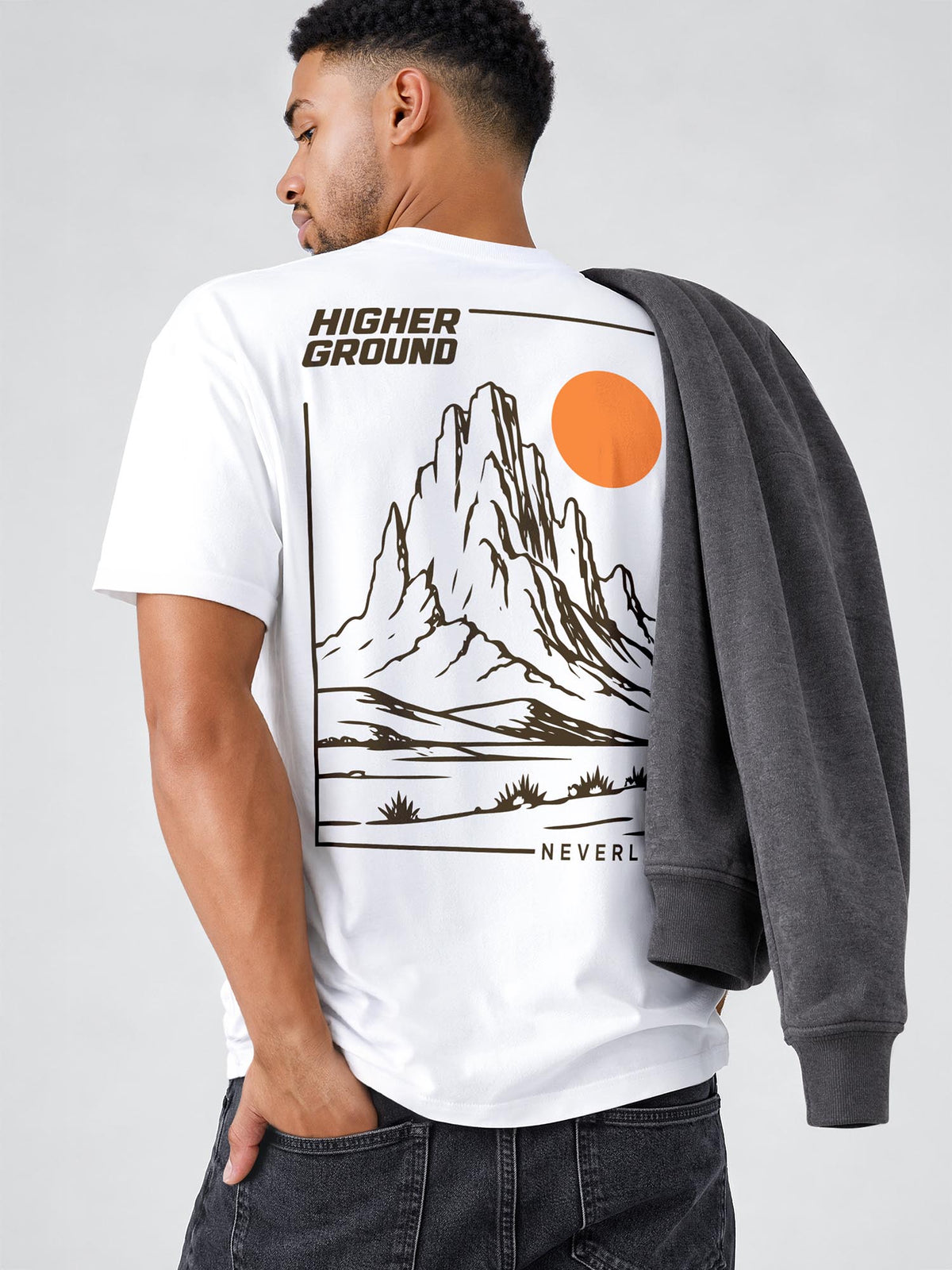 [AI generated] weiß relaxed-fit