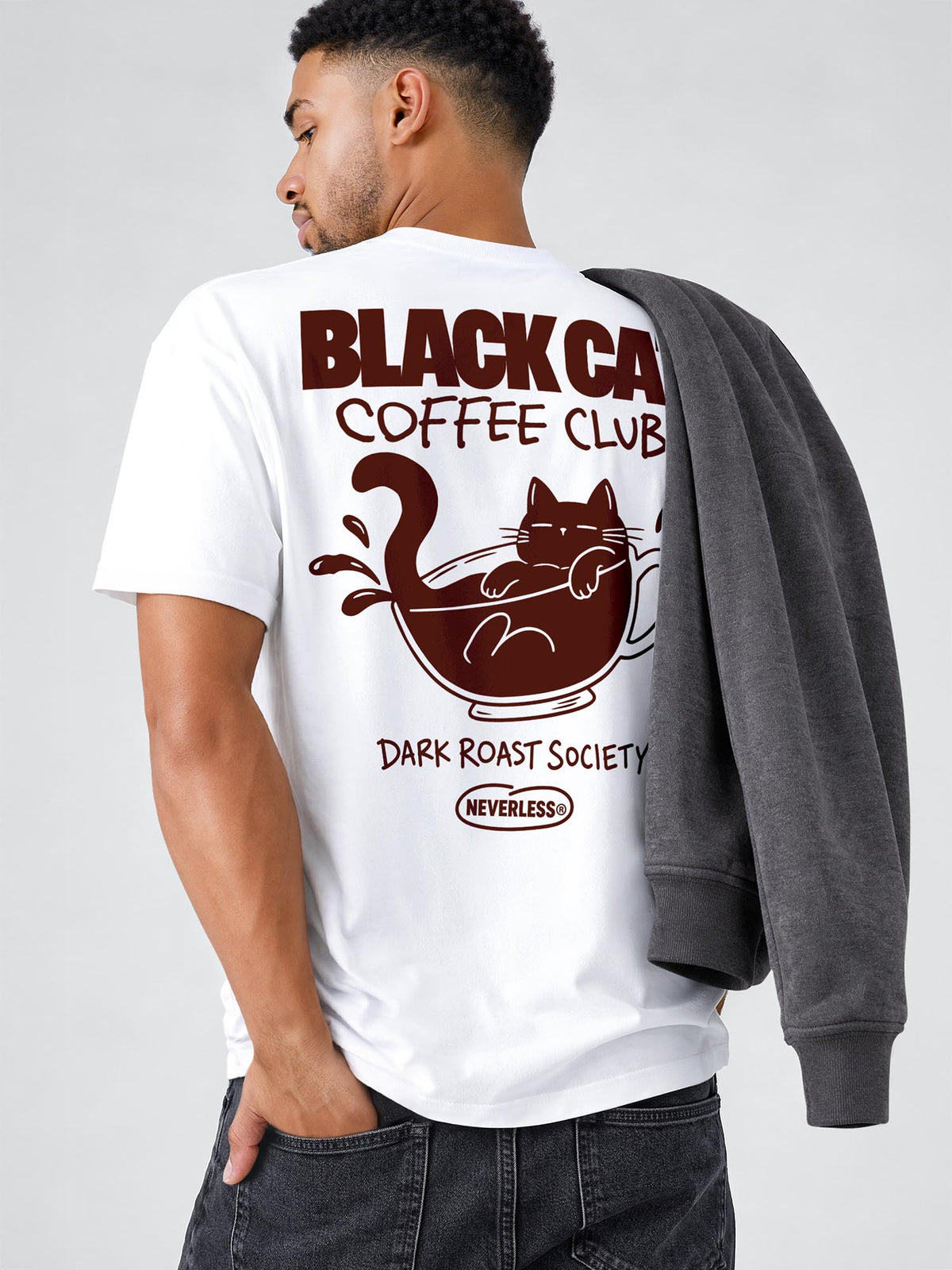 [AI generated] weiß relaxed-fit